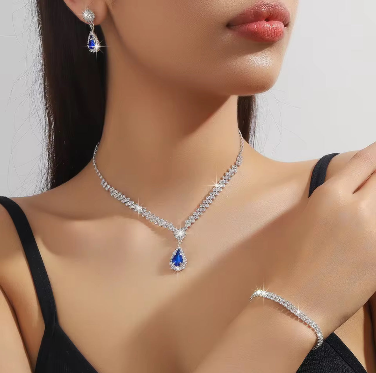 4PC Necklace Earrings Bracelet for Wedding.